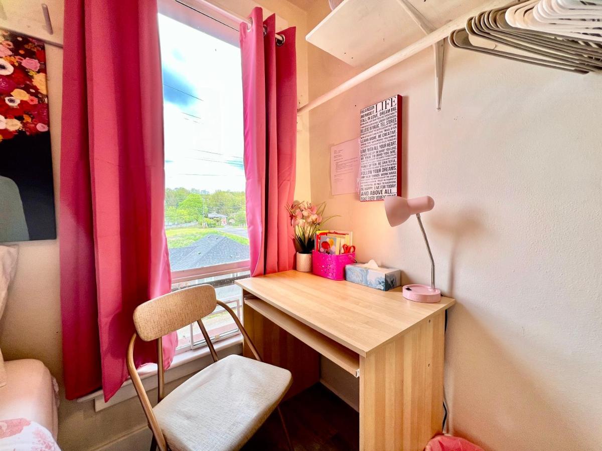 Habitación en casa particular Private Tiny With Shared Bathroom Near Seatac Airport And Downtown Seattle